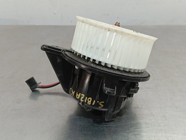 2Q1820021 VAG