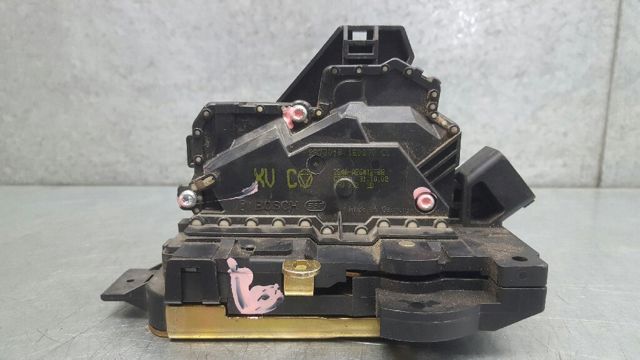 Zamek drzwi tylnych prawych 2S4AA26412BB FORD