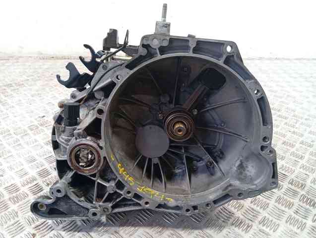 Mechaniczna skrzynia biegów w komplecie 2S4R7002PA FORD