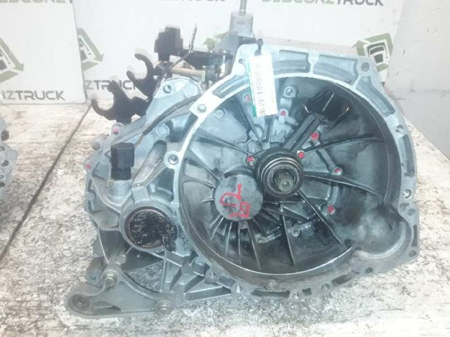 Mechaniczna skrzynia biegów w komplecie 2S4R7002PA FORD