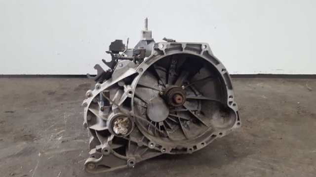 Mechaniczna skrzynia biegów w komplecie 2S4R7002PA FORD