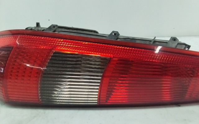 Gniazdo lampy zespolonej tylnej 2S6113N004 FORD