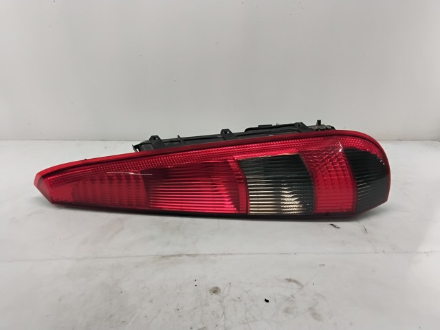 Gniazdo lampy zespolonej tylnej 2S6113N004 FORD