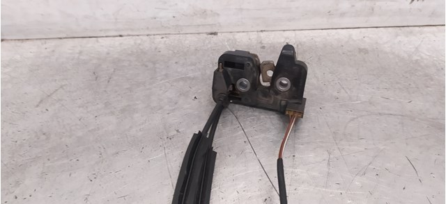 Zamek klapy Ford Fiesta