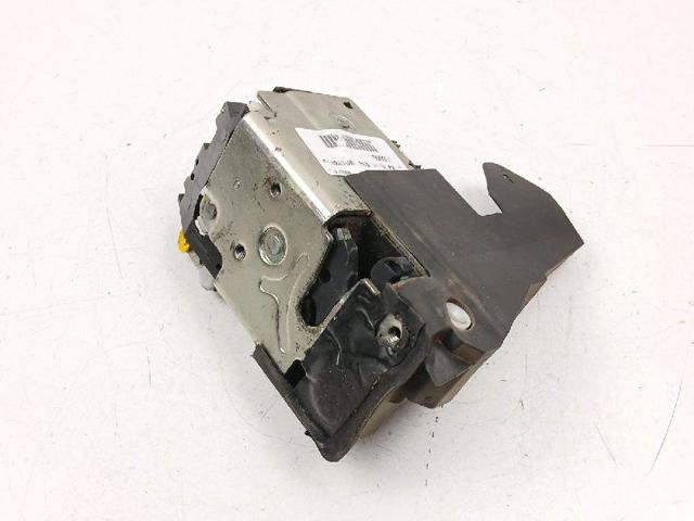 Zamek drzwi tylnych prawych 2S6AA26412BK FORD