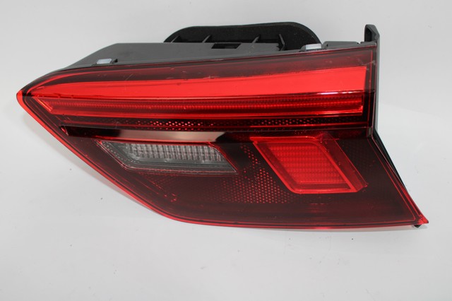 Lampa zespolona tylna prawa wewnętrzna 2SA012520 VAG