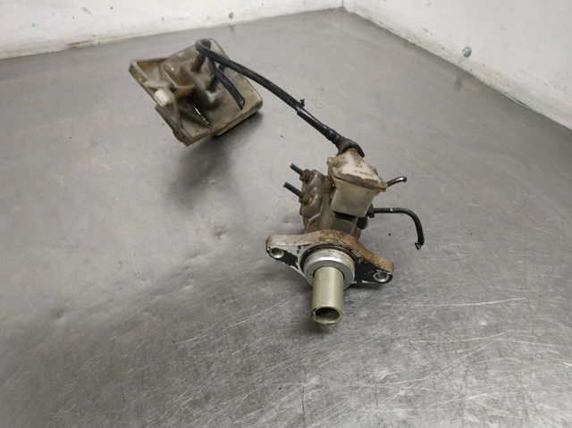 Zbiorniczek głównego cylindra hamulcowego (płynu hamulcowego) Ford Connect TC7