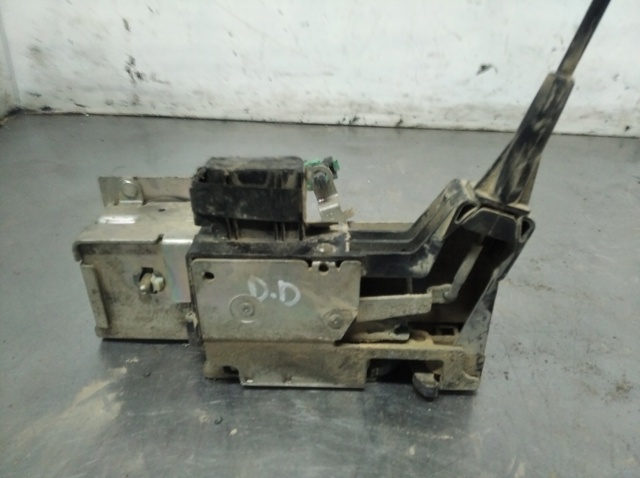 Zamek drzwi przednich prawych 2T1AV21812AE FORD
