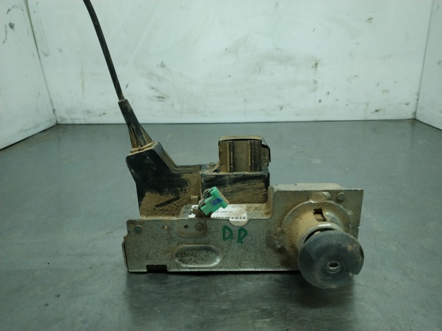 Zamek drzwi przednich prawych 2T1AV21812AE FORD