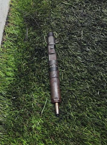 Wtryskiwacz paliwa 2T1Q9F593AA FORD