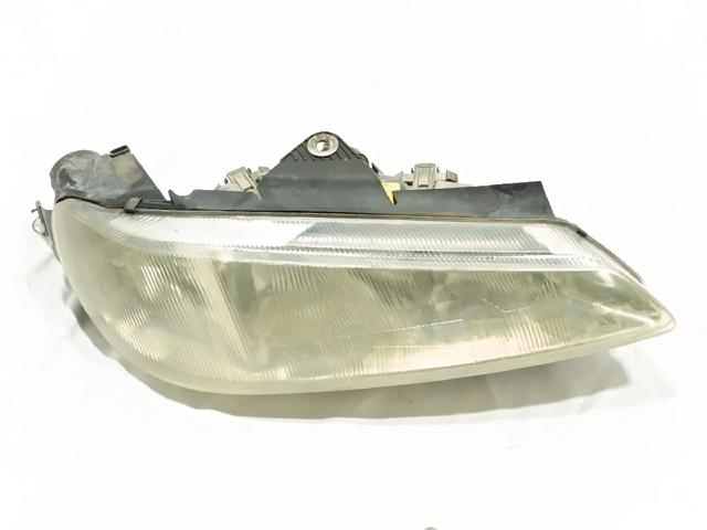 Reflektor prawy 301037022 PEUGEOT