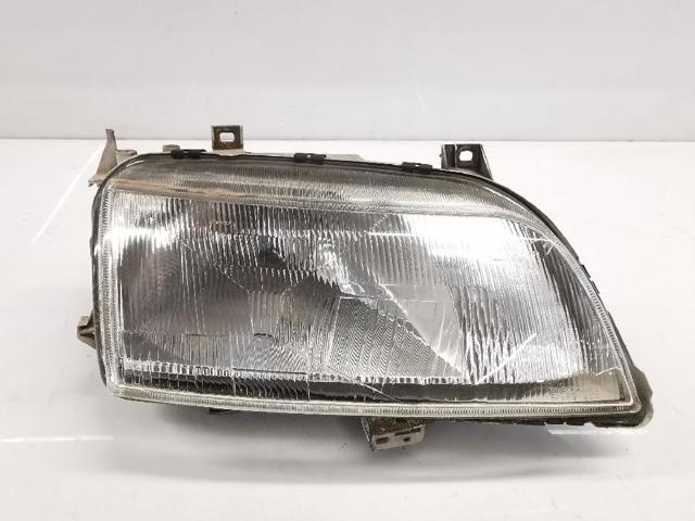 Reflektor prawy 301048302 VAG