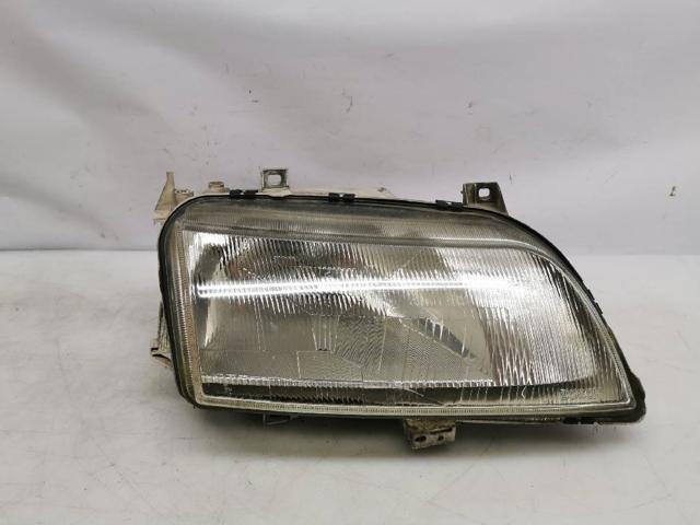 Reflektor prawy 301048302 VAG