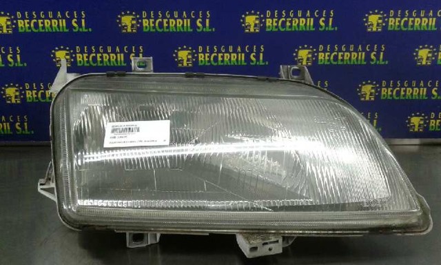 Reflektor prawy 301048302 VAG