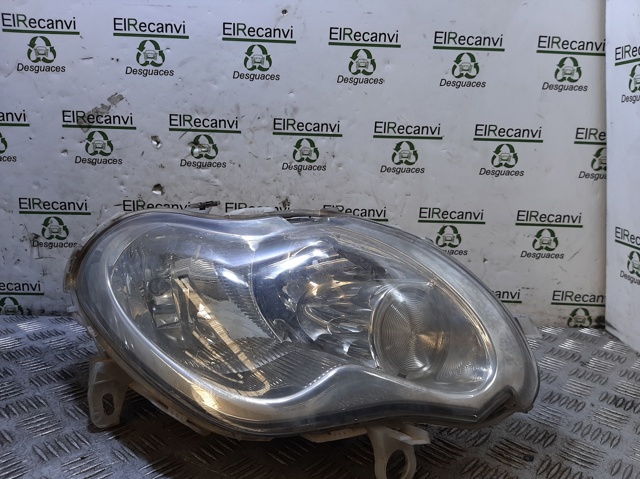 Reflektor prawy 301169202 MERCEDES