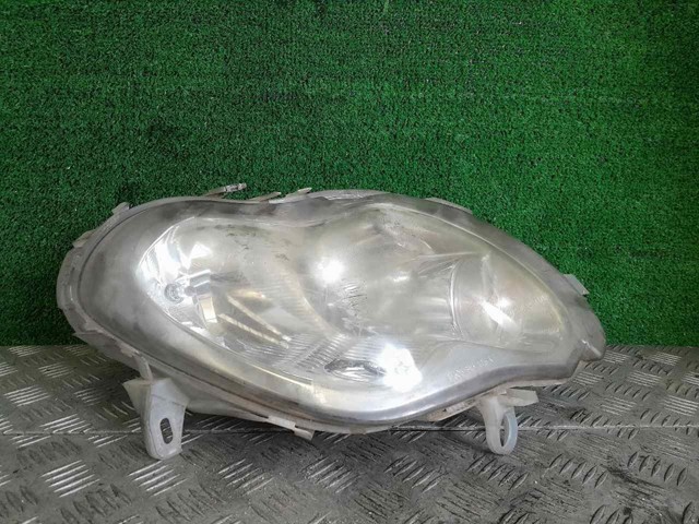 Reflektor prawy 301169202 MERCEDES