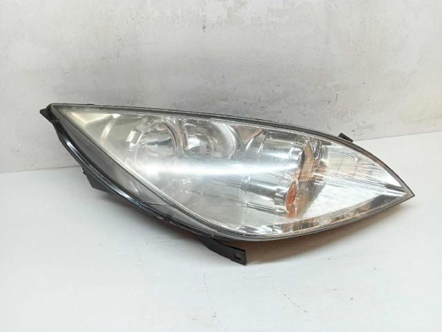 Reflektor prawy 301208202 MITSUBISHI