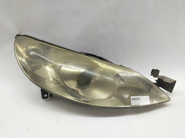 Reflektor prawy 301213202 PEUGEOT