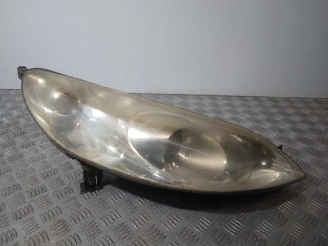 Reflektor prawy 301213272 PEUGEOT