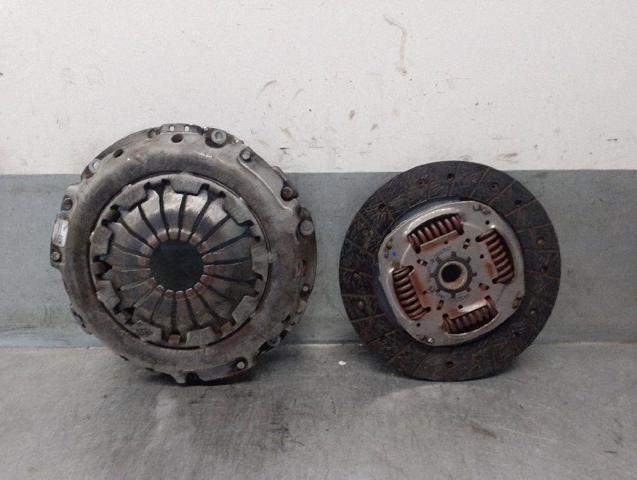 Zestaw sprzęgła (3 części) 302052515R RENAULT