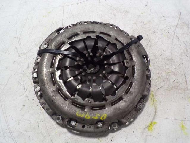 Zestaw sprzęgła (3 części) 302053931R RENAULT
