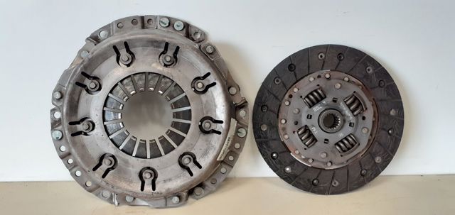 Docisk sprzęgła 30210BM400 NISSAN