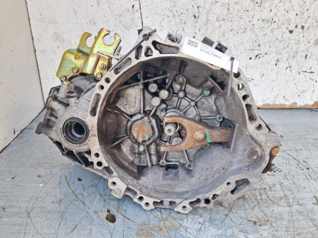 Kupić Mechaniczna skrzynia biegów w komplecie Toyota Yaris  P10 w dobrej cenie