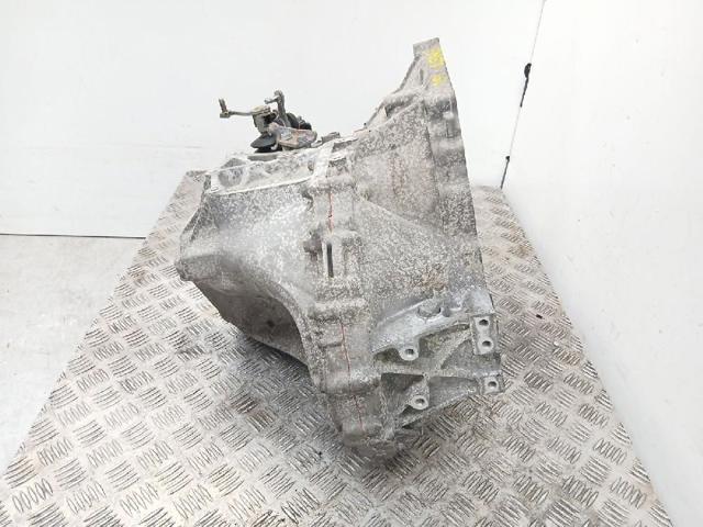 Mechaniczna skrzynia biegów w komplecie Toyota Auris E15