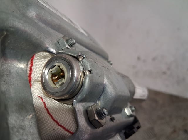 Poduszka powietrzna (AIRBAG) drzwi przednich prawych 30320418C MERCEDES