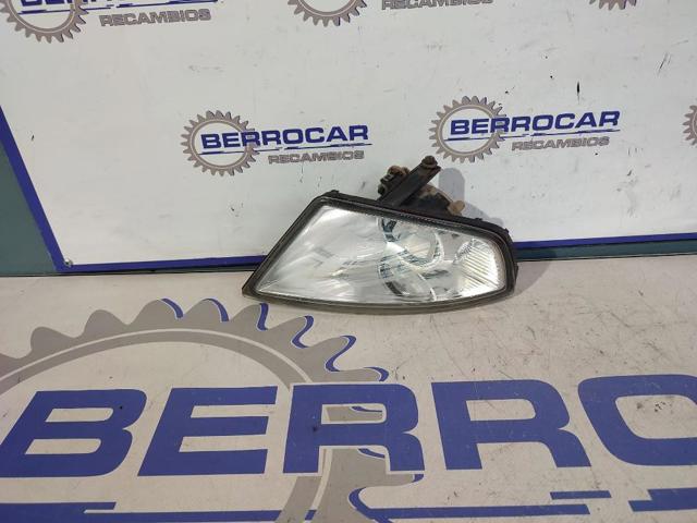 Lampa przeciwmgielna prawa 305068002 FORD