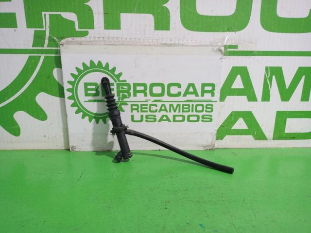 Cylinder sprzęgła główny 306101808R RENAULT