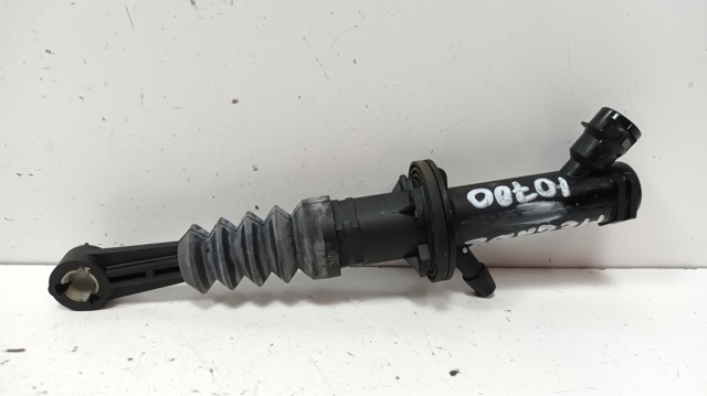 Cylinder sprzęgła główny 306101808R RENAULT