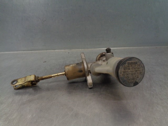 Cylinder sprzęgła główny 306103S105 NISSAN