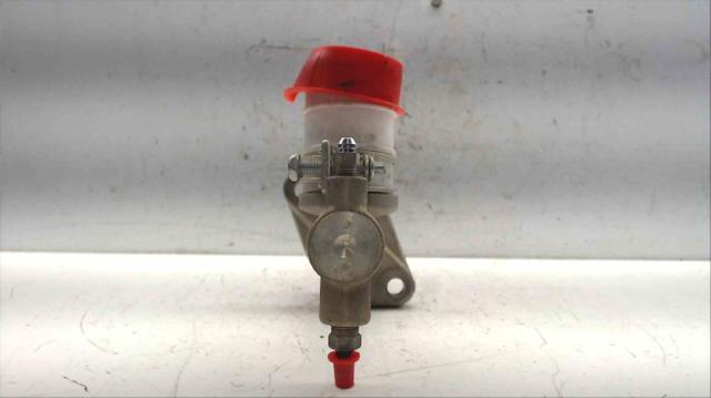 Cylinder sprzęgła główny 3061055S10 NISSAN