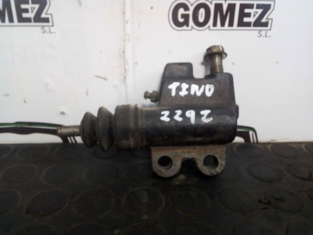 Cylinder roboczy sprzęgła 306205M30A NISSAN