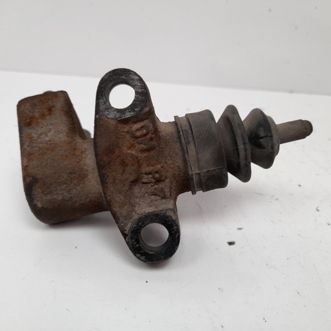 Cylinder roboczy sprzęgła 3062069F70 NISSAN