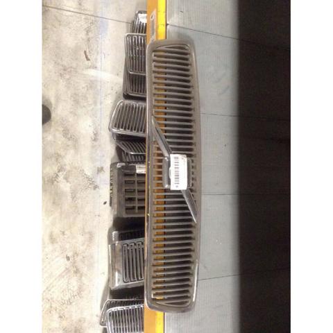 Atrapa chłodnicy Volvo V40 VW