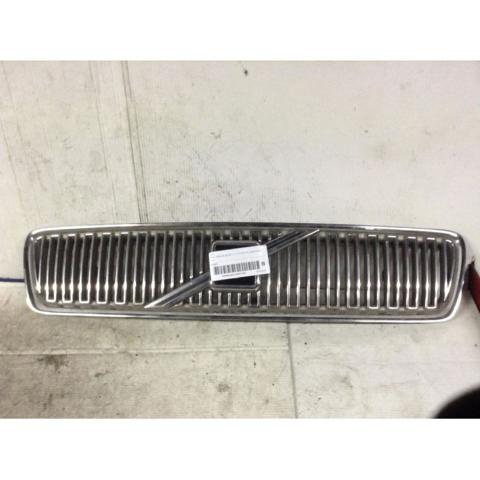 Atrapa chłodnicy Volvo V40 VW