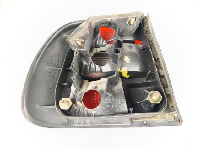 Lampa zespolona tylna prawa Volvo V40 VW