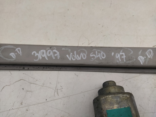 Mechanizm podnoszenia szyby drzwi przednich prawych 30623449 VOLVO