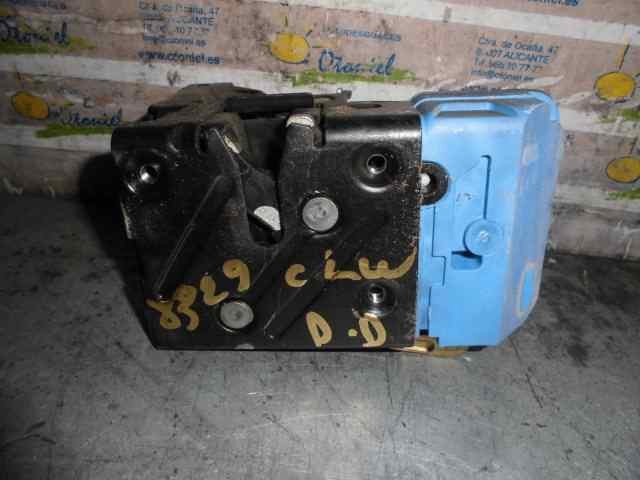 Zamek drzwi przednich prawych 30634616 VOLVO