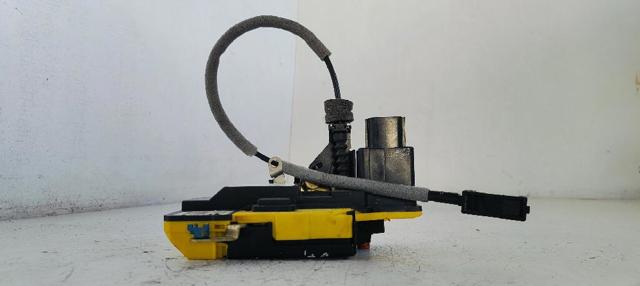 Zamek drzwi tylnych prawych 30663050 VOLVO