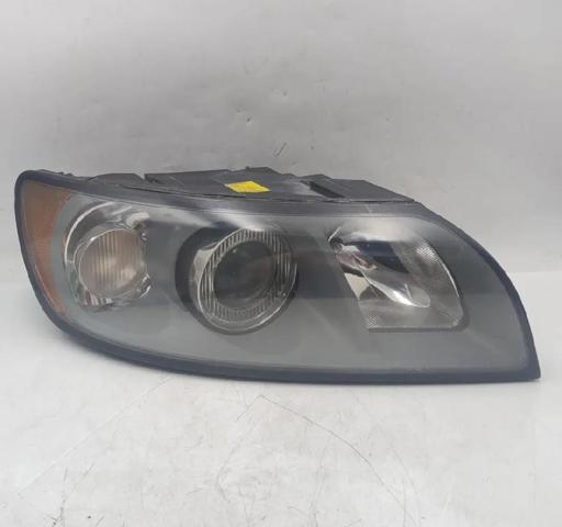 Reflektor prawy 30698649 VOLVO