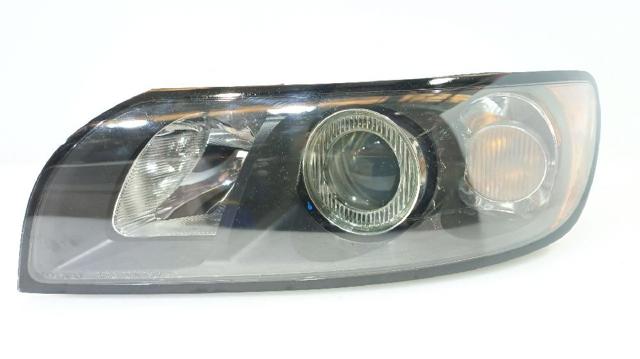 Reflektor prawy 30698873 VOLVO