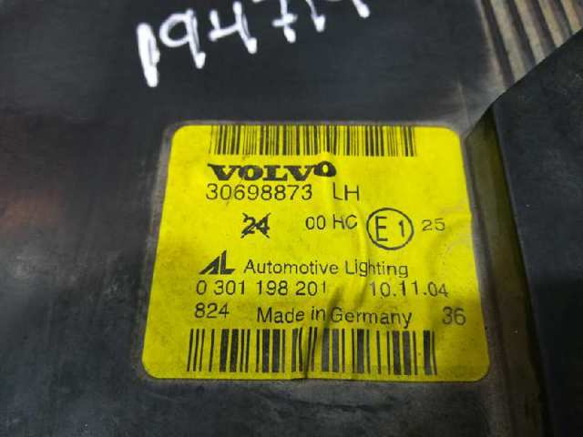 Reflektor prawy 30698873 VOLVO