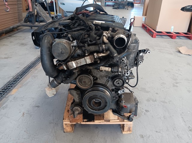 Silnik w komplecie 306D2 BMW