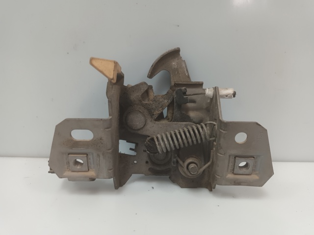 Zamek maski 30716530 VOLVO