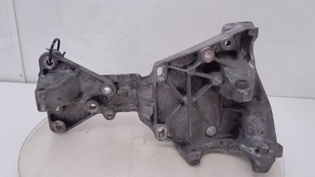 Wspornik alternatora do Volvo XC60 156