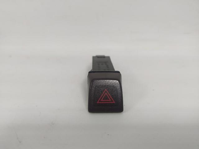 Włącznik świateł awaryjnych Volvo V50