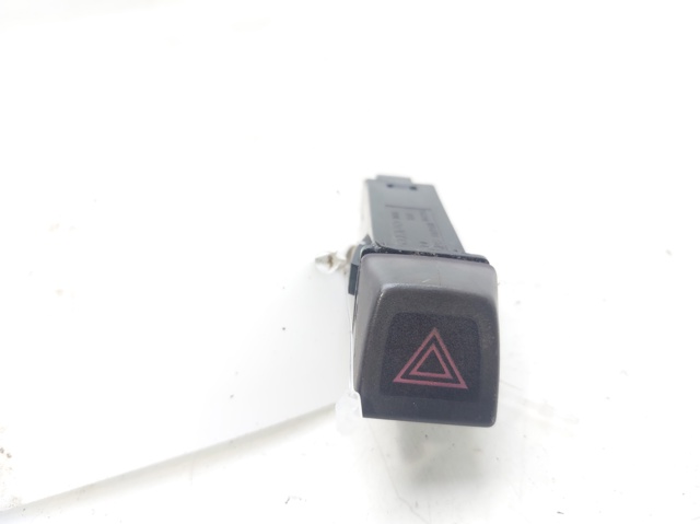Przycisk włączania światła awaryjnego 30739296 VOLVO